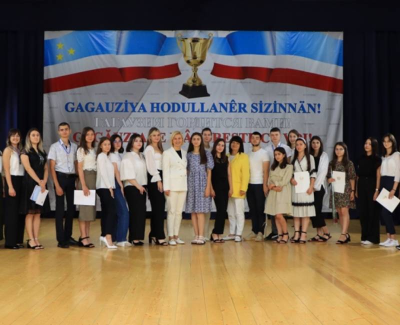 Торжественная церемония награждения отличников и хорошистов по итогам экзаменов БАК – 2022