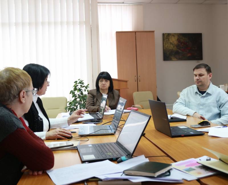 ПОДГОТОВКА ВЫПУСКНИКОВ И ПОДДЕРЖКА ПЕДАГОГОВ: что обсудили на заседании административного совета ГУО