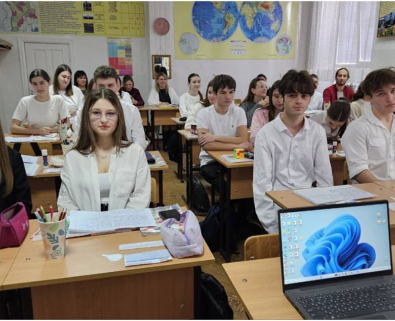 ПРОФЕССИОНАЛЬНЫЙ ДИАЛОГ: итоги регионального объединения учителей иностранных языков