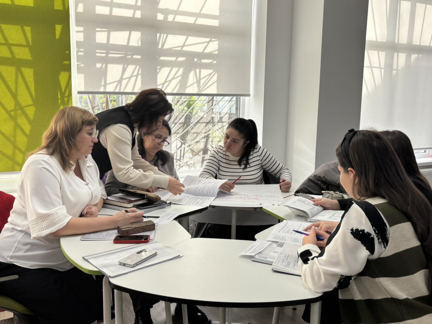 РАЗВИТИЕ САМОСТОЯТЕЛЬНОСТИ И КОМАНДНОЙ РАБОТЫ ЧЕРЕЗ НОВЫЕ МЕТОДИКИ ОБУЧЕНИЯ В НАЧАЛЬНОЙ ШКОЛЕ