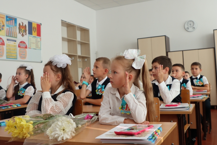 ПРИЁМ В ПЕРВЫЙ КЛАС: сроки и этапы