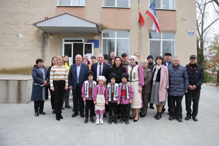 БАШКАН ГАГАУЗИИ ПОСЕТИЛА ГИМНАЗИЮ И ДЕТСКИЙ САД c.БЕШГИОЗ