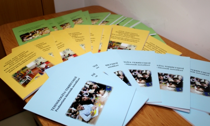 Изданы методические пособия для преподавания дисциплин ИЗО и технологическое воспитание на гагаузском языке